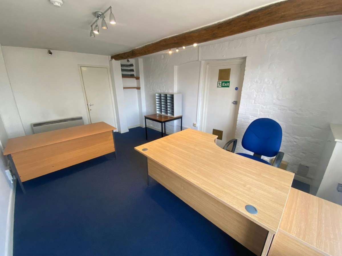 Office in Petersfield - photo 2