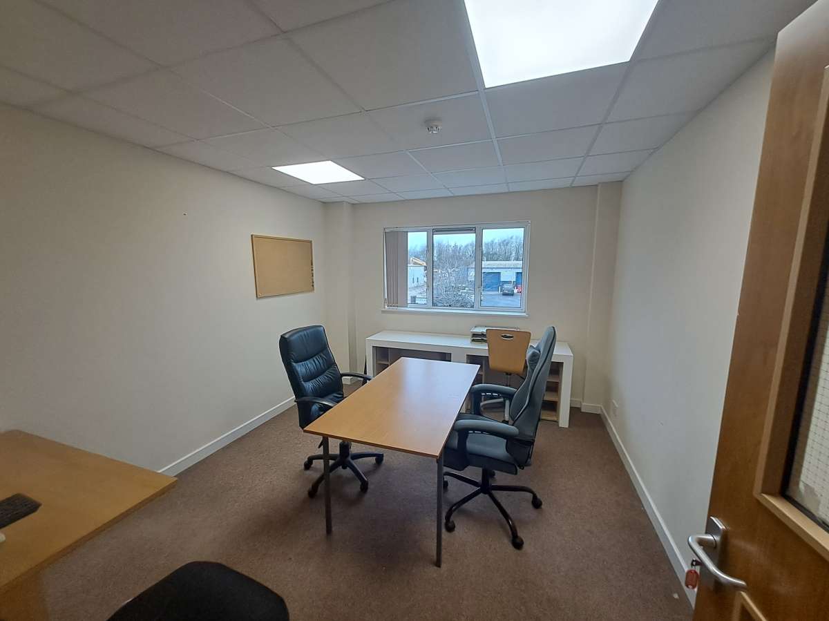 Office in Tamar View Industrial Estate - photo 4