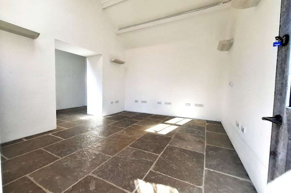 Office in Hereford - photo 4