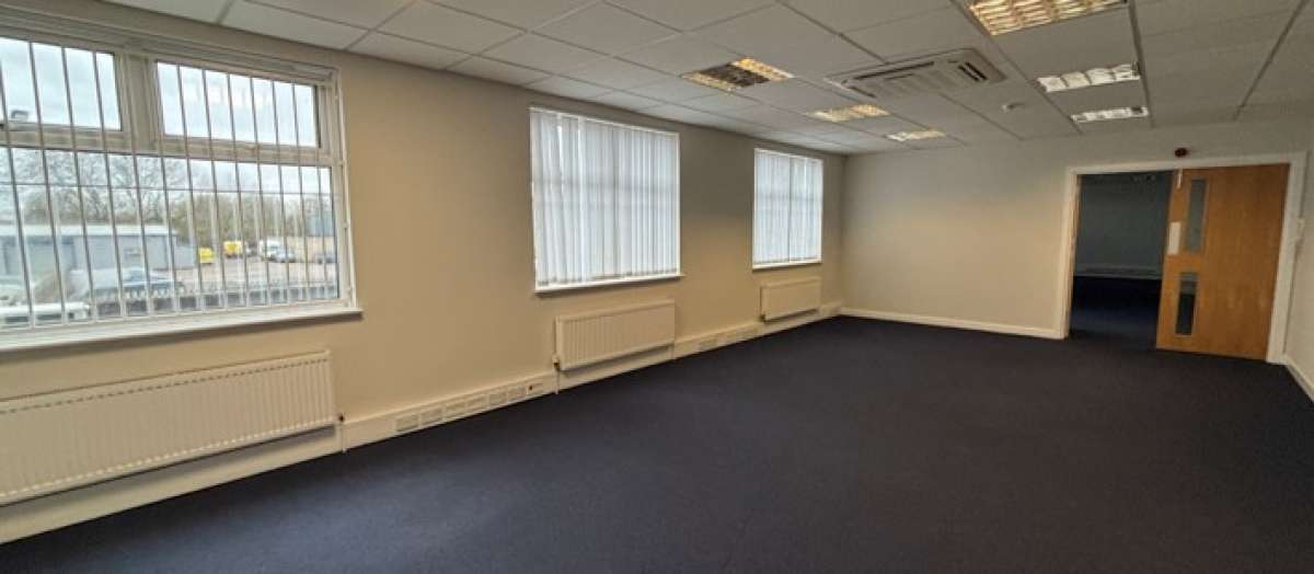 Office in Derby - photo 4