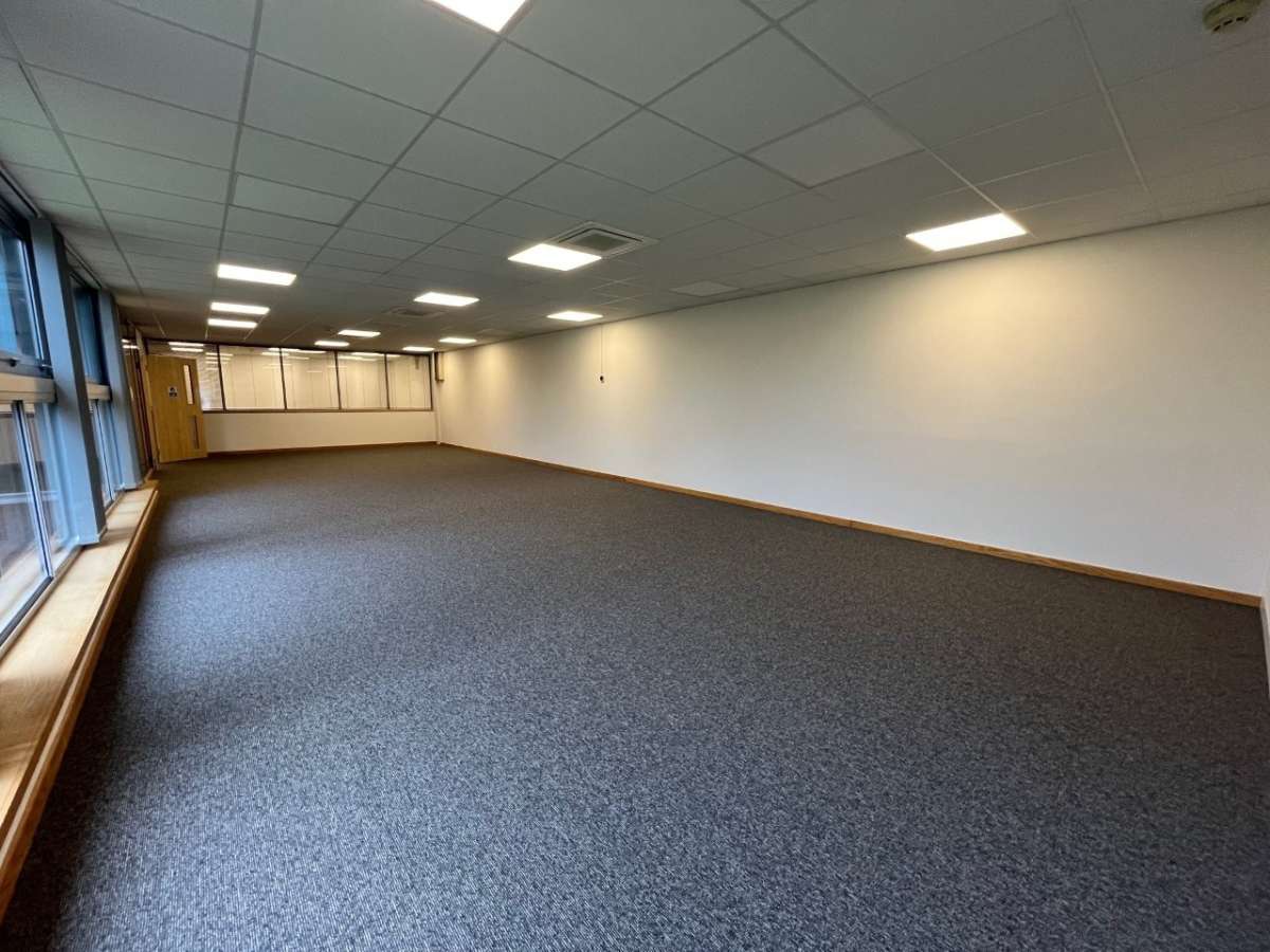 Office in Colchester - photo 3