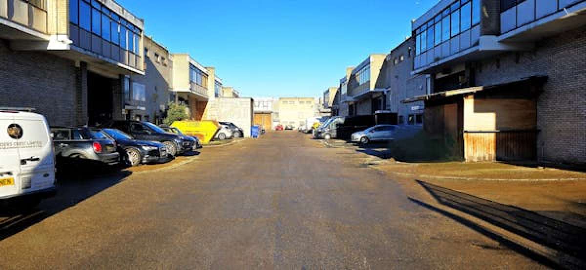 Office in Charlton - photo 2