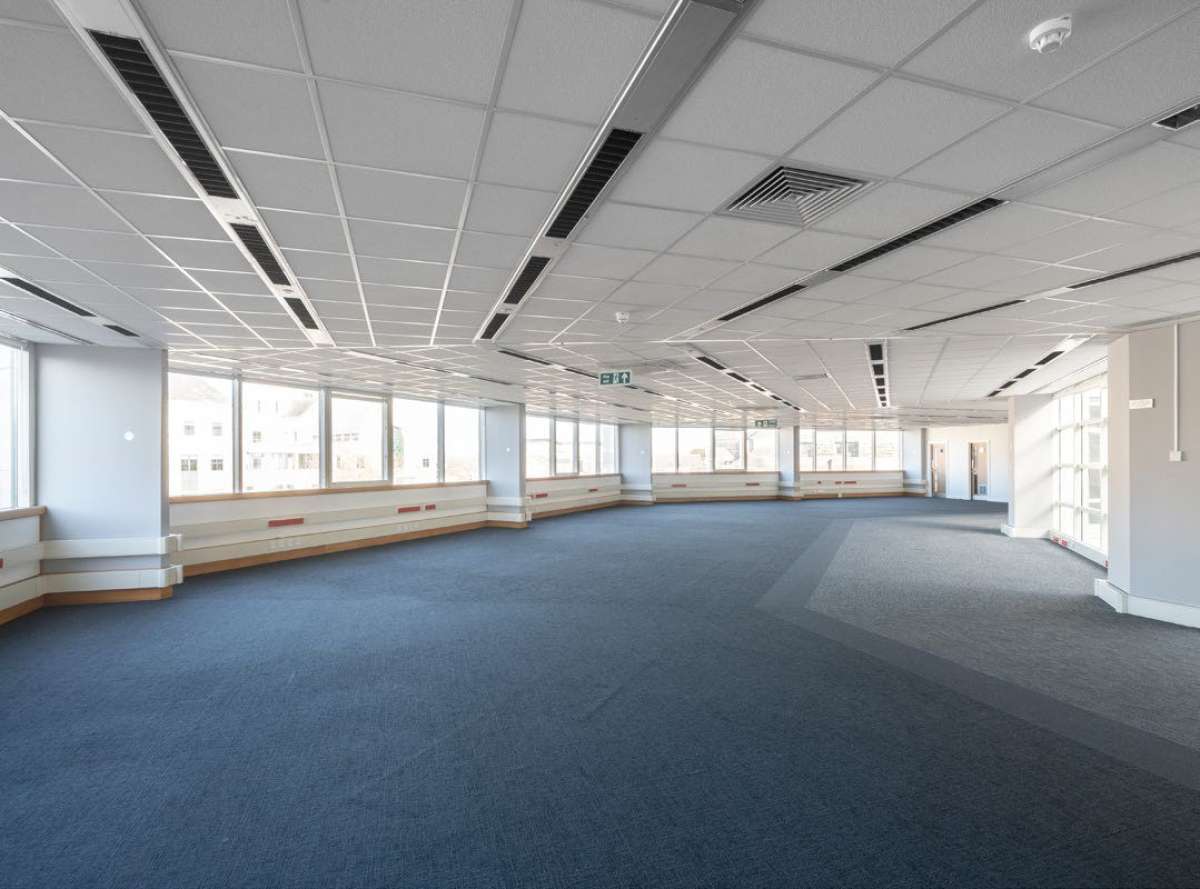 Office in Reading - photo 4