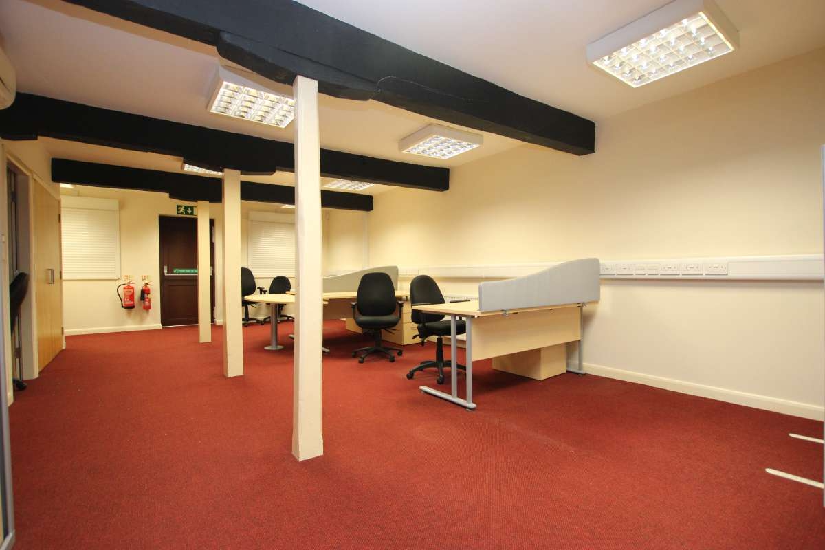Office in Grantham - photo 3