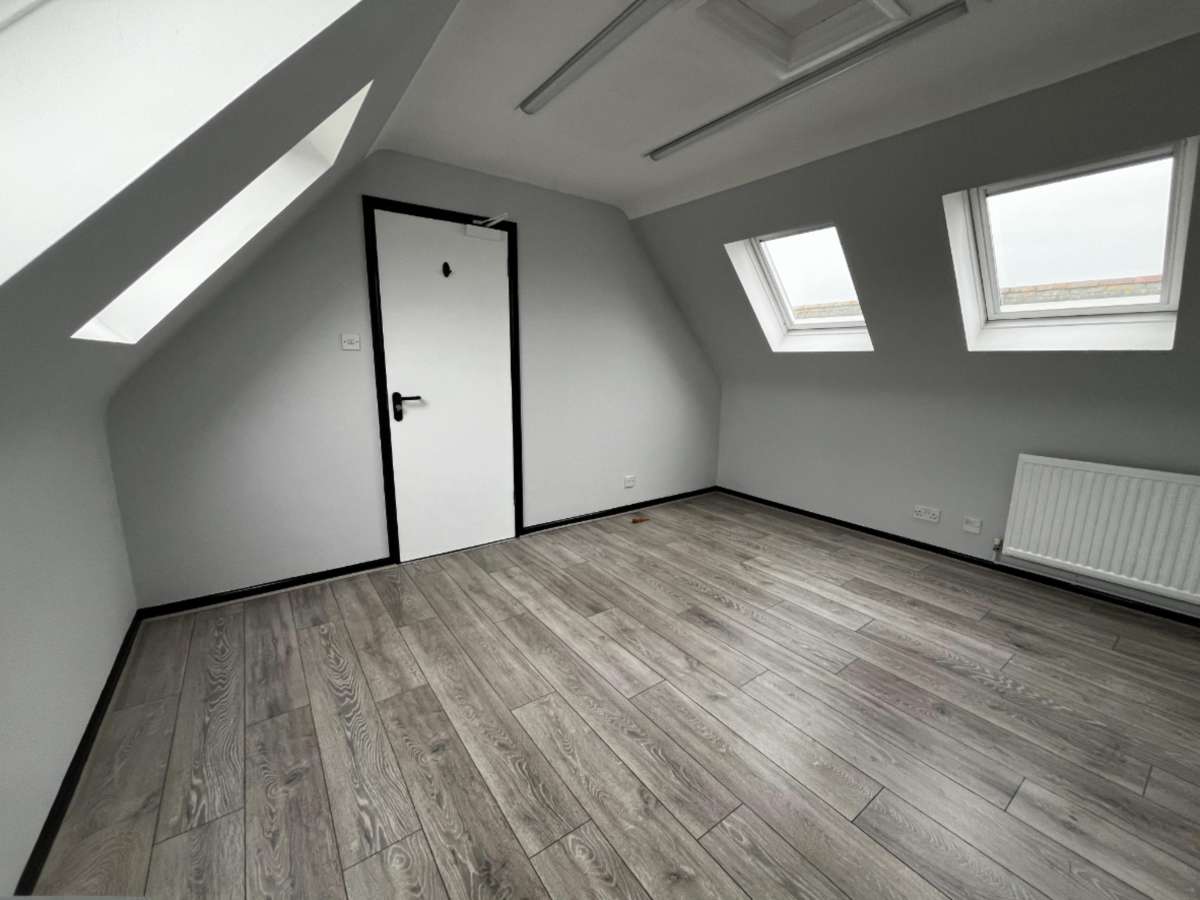 Office in Colchester - photo 2