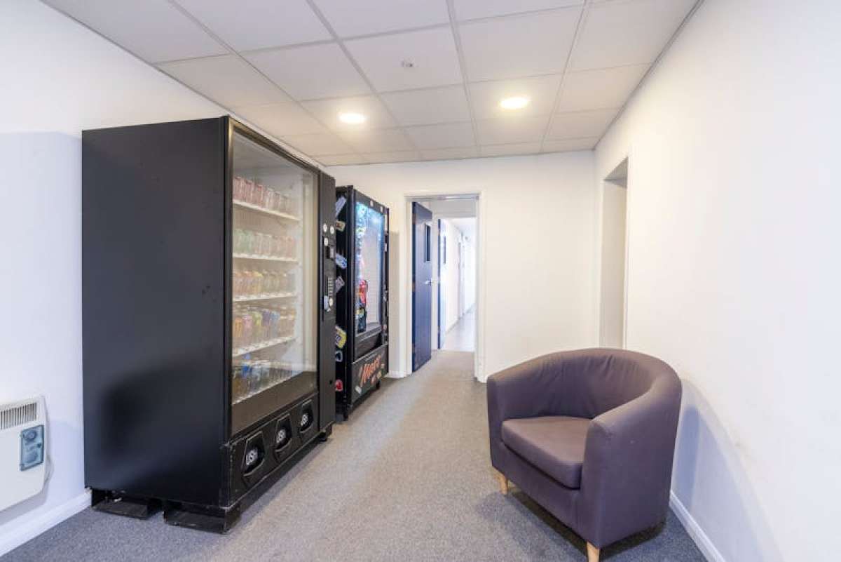Office in Camberley - photo 4