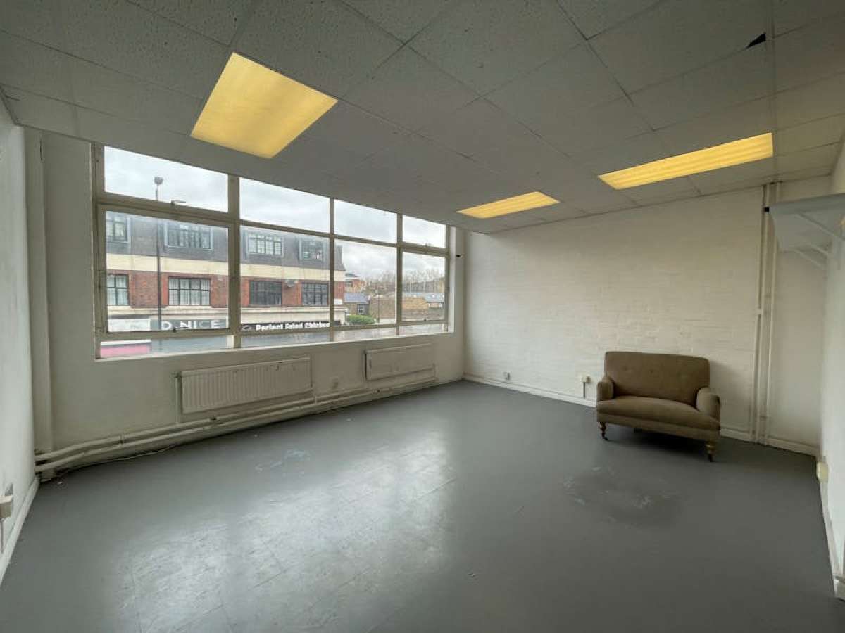 Office in London - photo 3