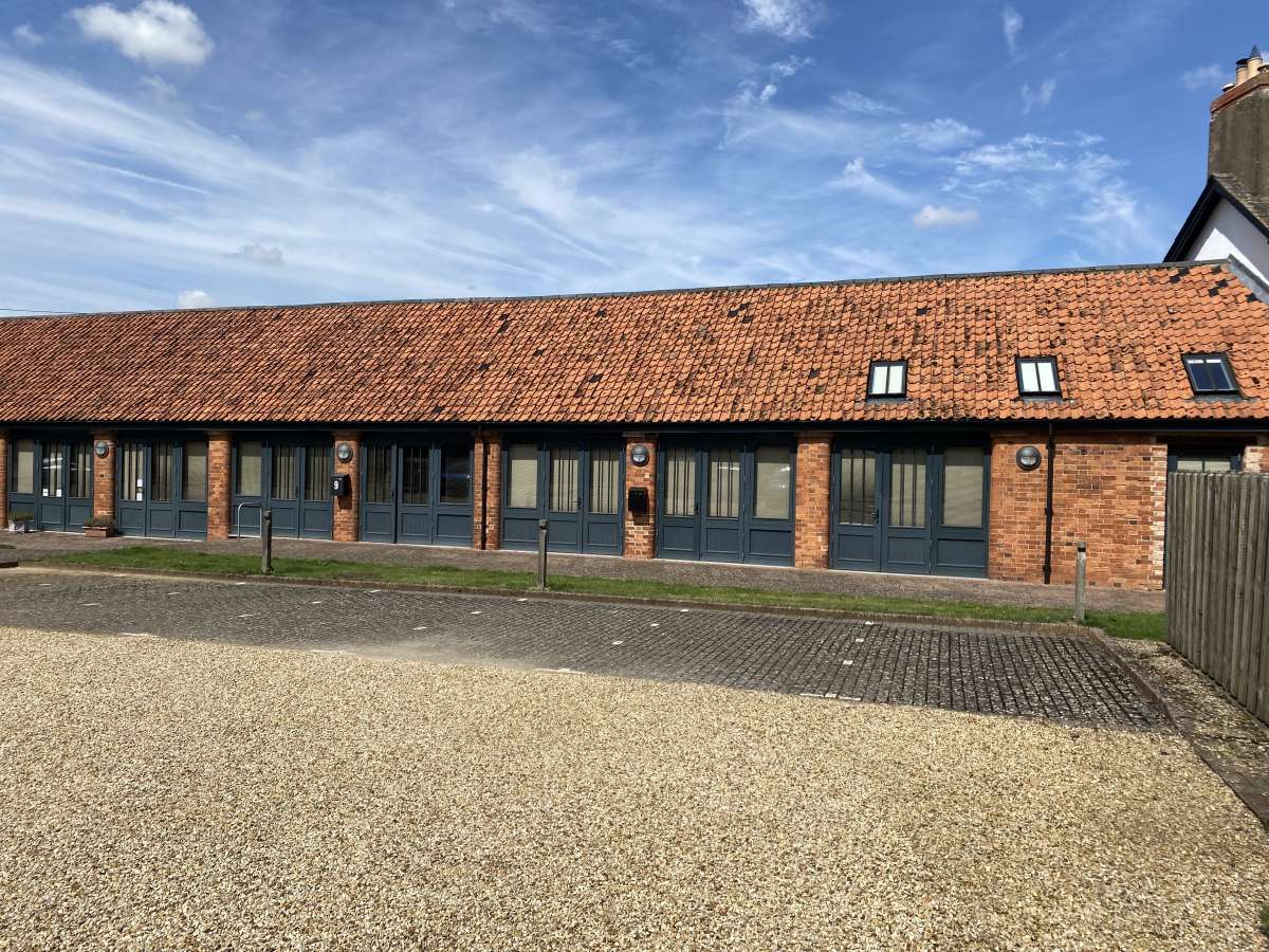 Office in Grantham - photo 2