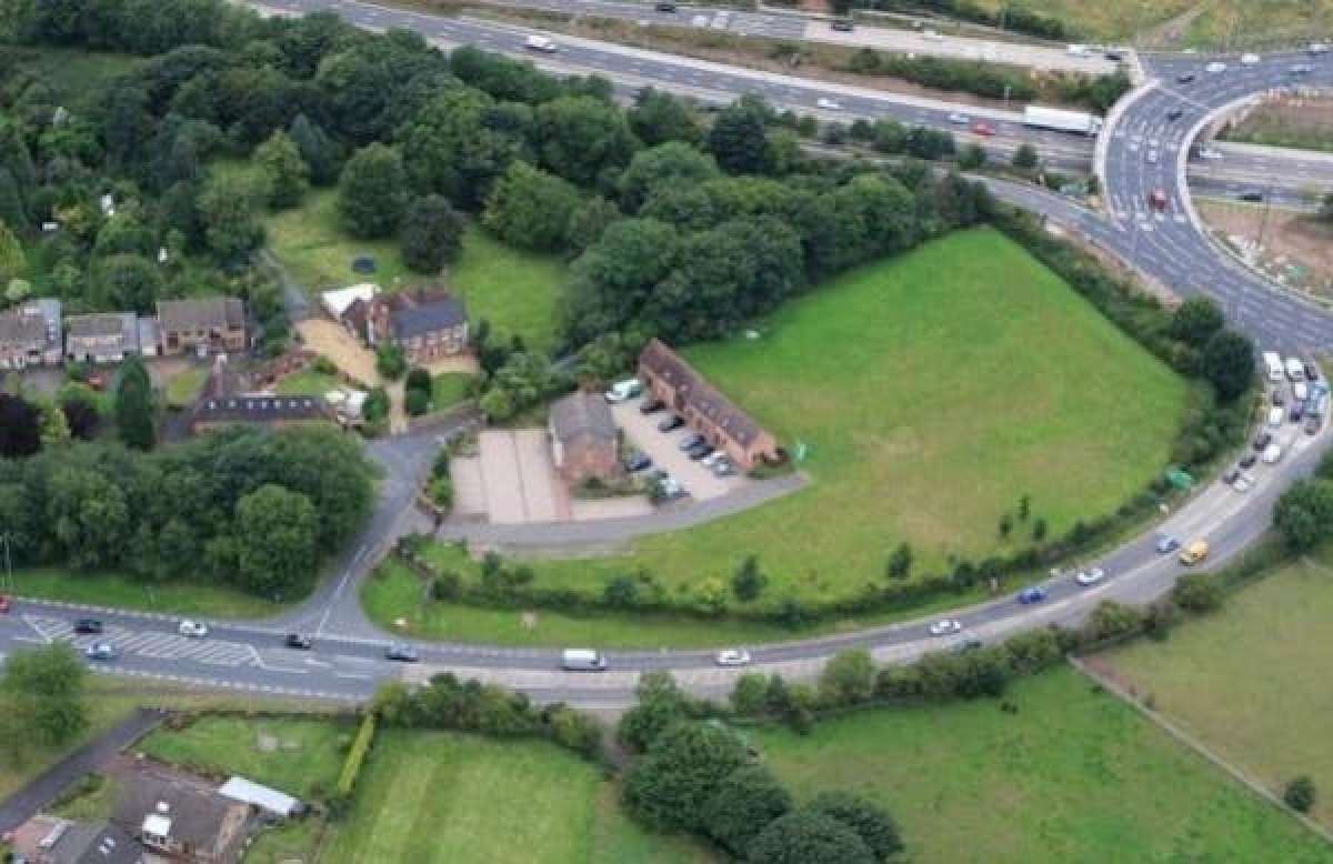 Office in Bromsgrove - photo 4