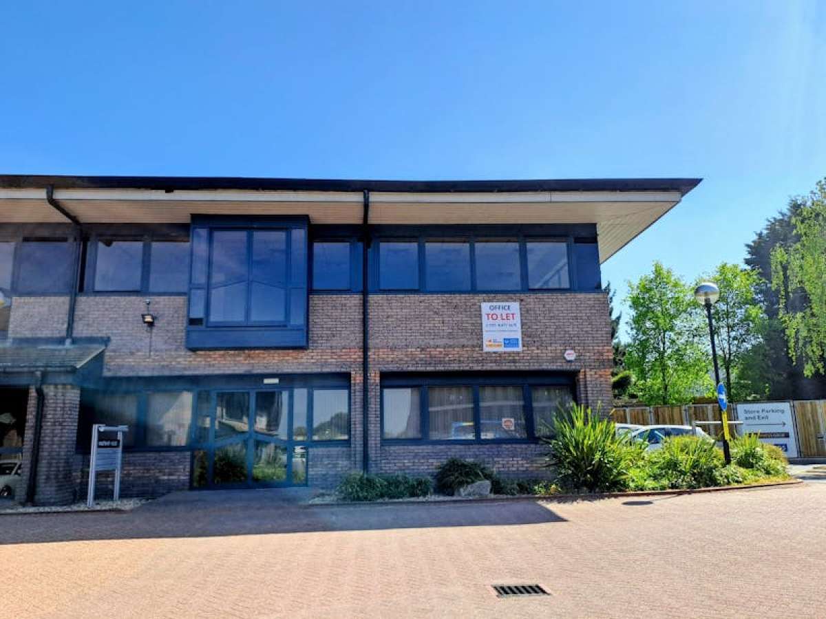 Office in Crawley - photo 3