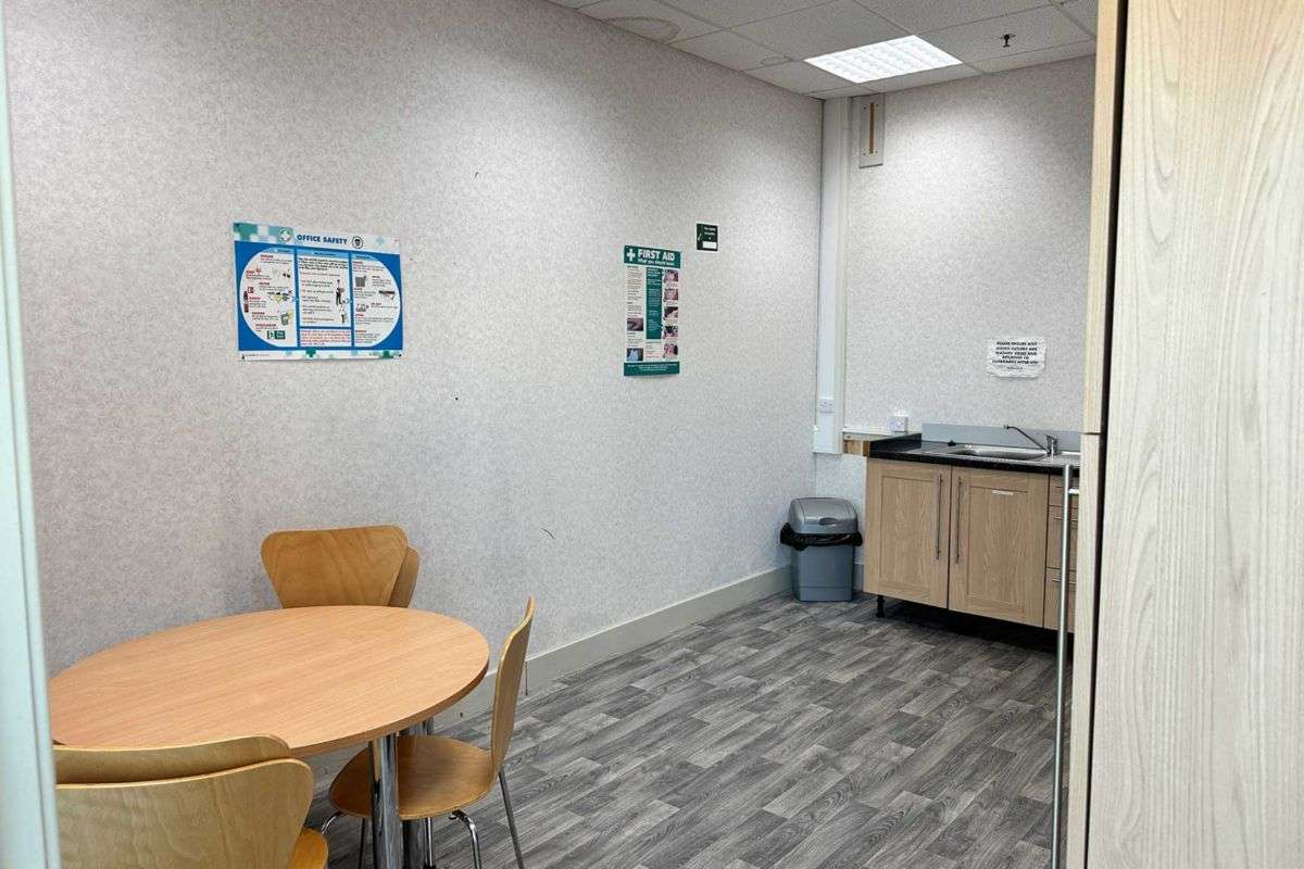 Office in Ayr - photo 3