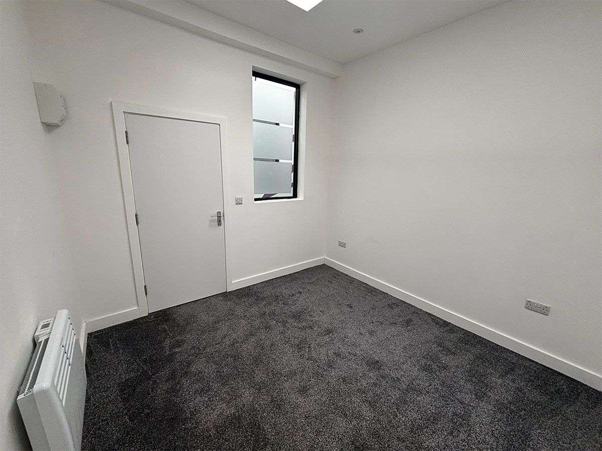 Office in Liverpool - photo 2