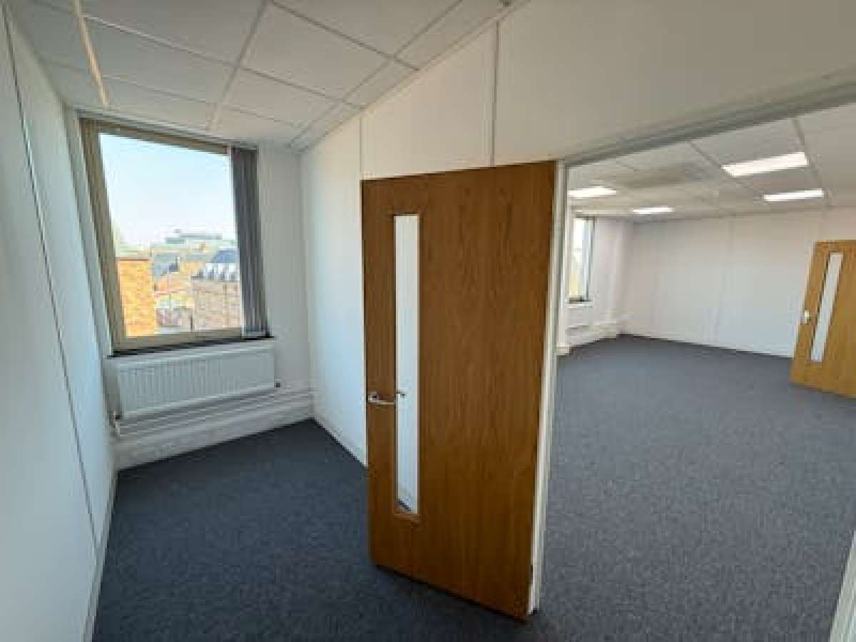 Office in Peterborough - photo 3