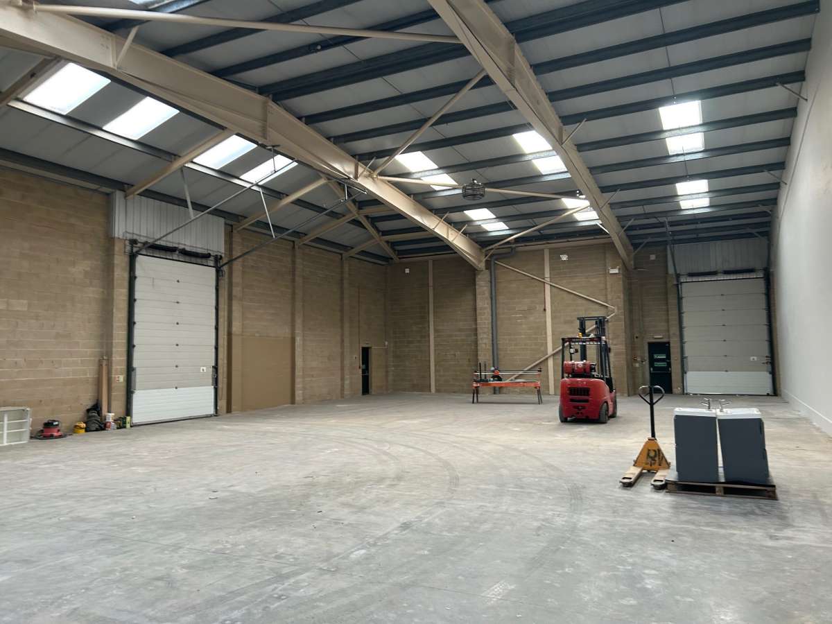 Industrial Unit in Chessington - photo 2