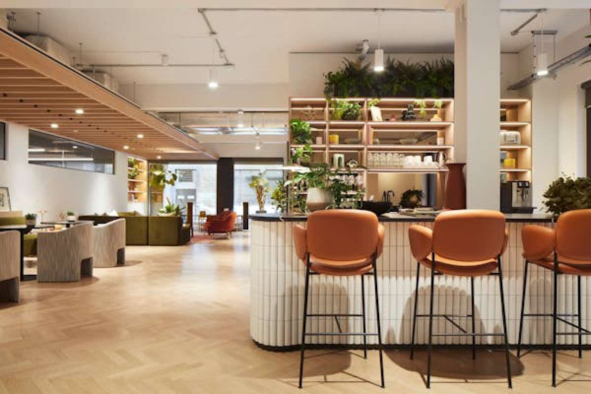 Office in London - photo 3