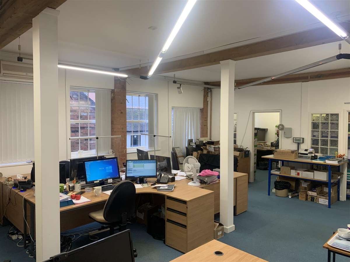 Office in Derby - photo 3