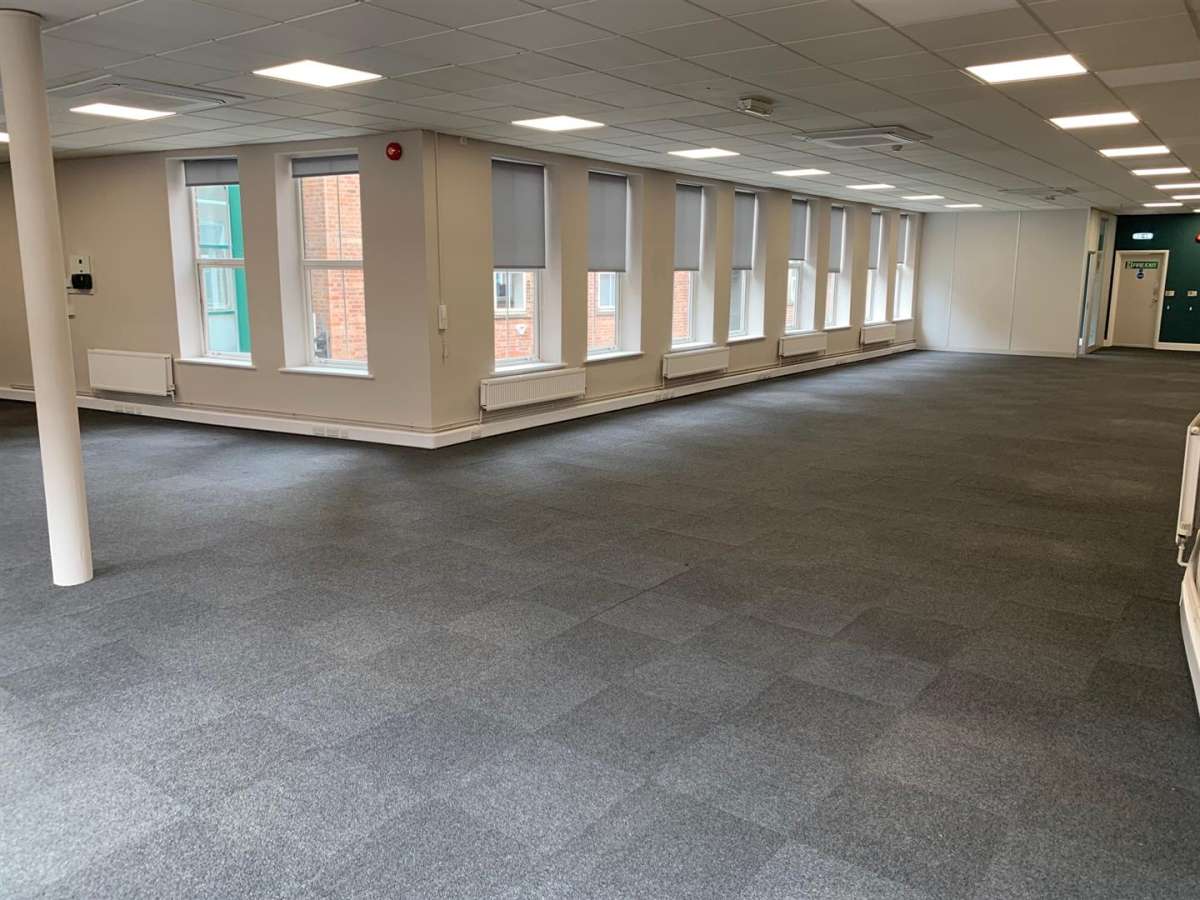 Office in Nottingham - photo 3