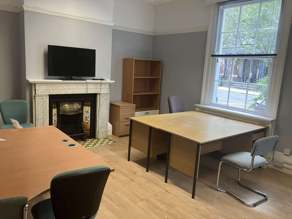 Office in Leicester - photo 2