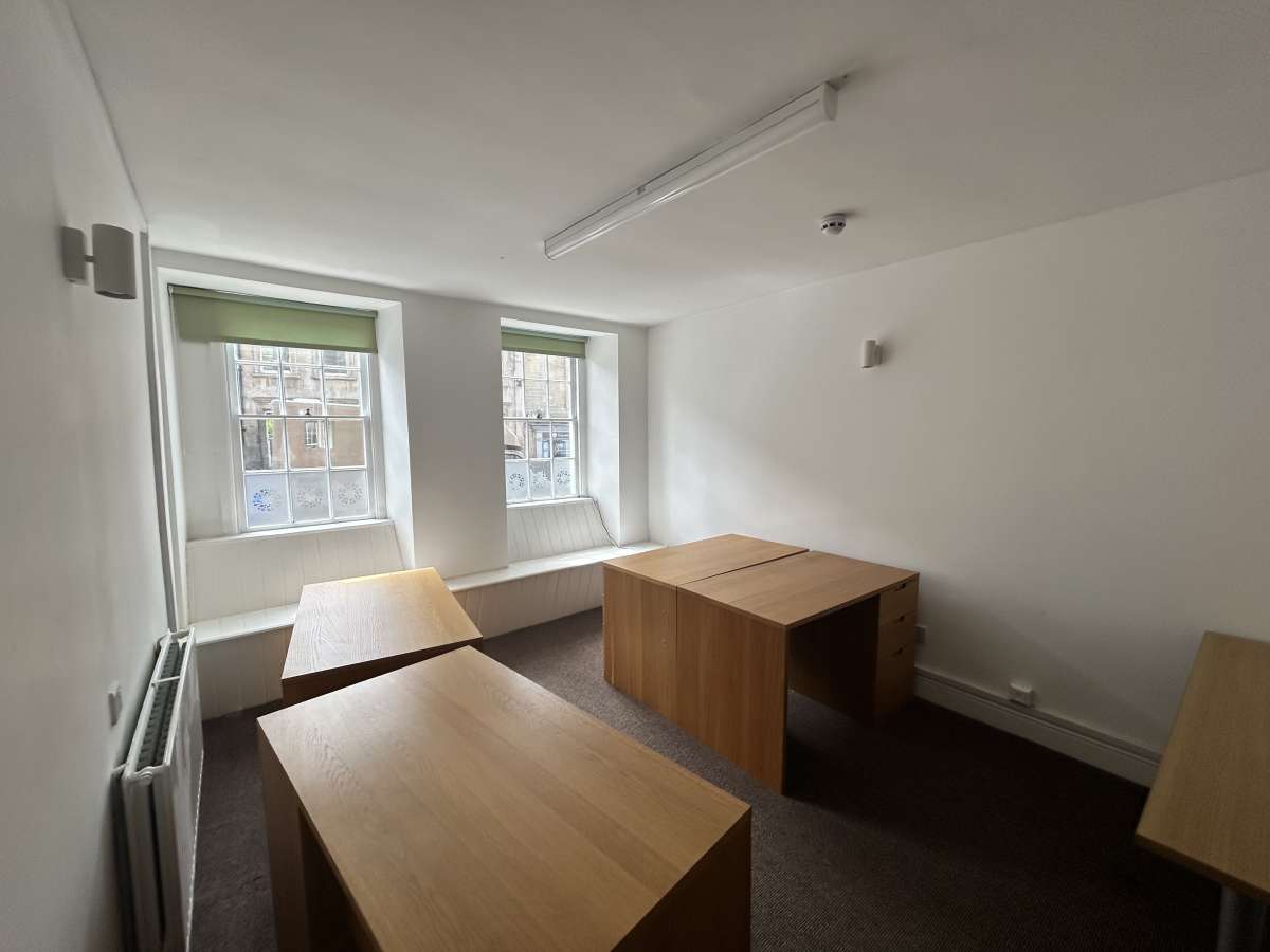 Office in Bradford On Avon - photo 3
