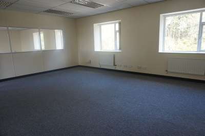 Office in Congleton, - photo 3