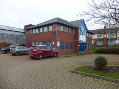 Office in Wolverhampton - photo 3