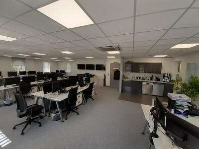 Office in Bournemouth - photo 4