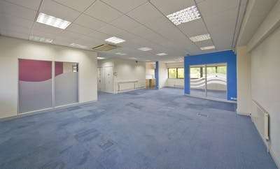 Office in Basingstoke - photo 4
