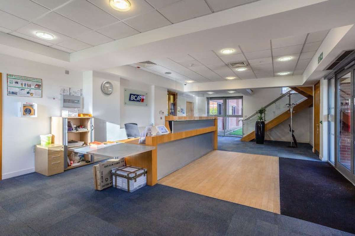 Office in Haslemere - photo 4