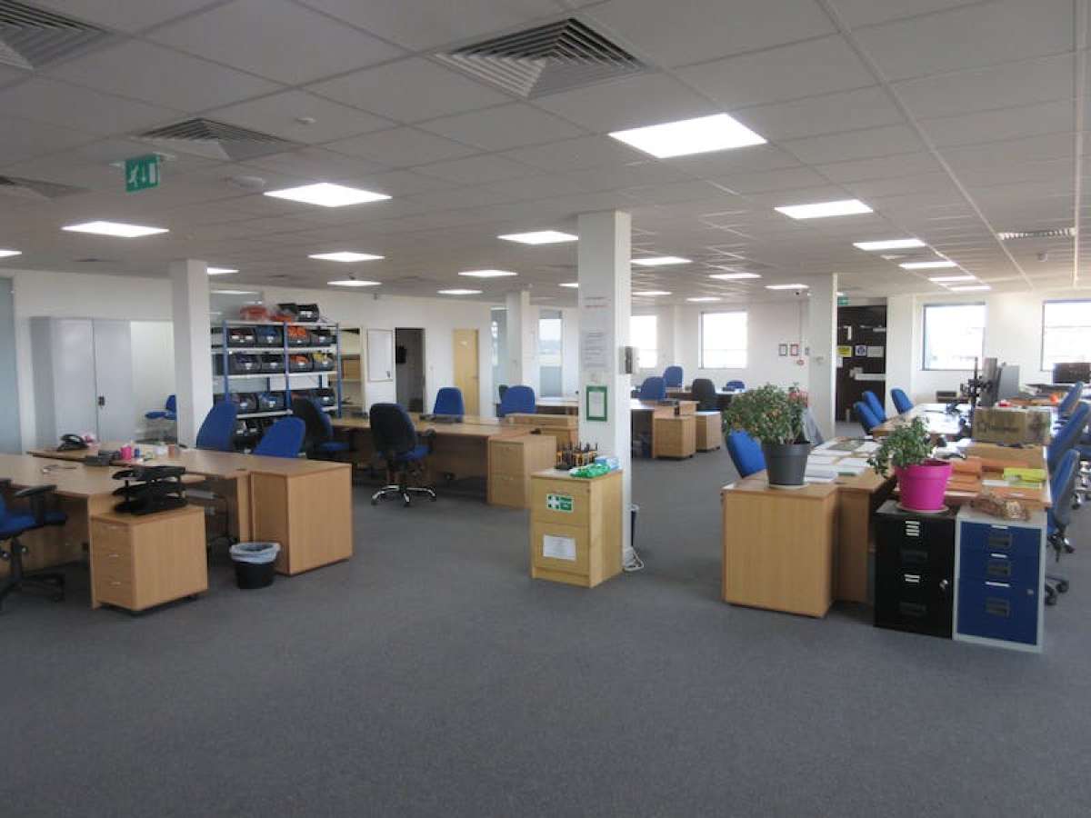 Office in Cranleigh - photo 4