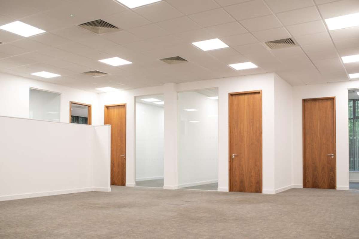 Office in Fleet - photo 2