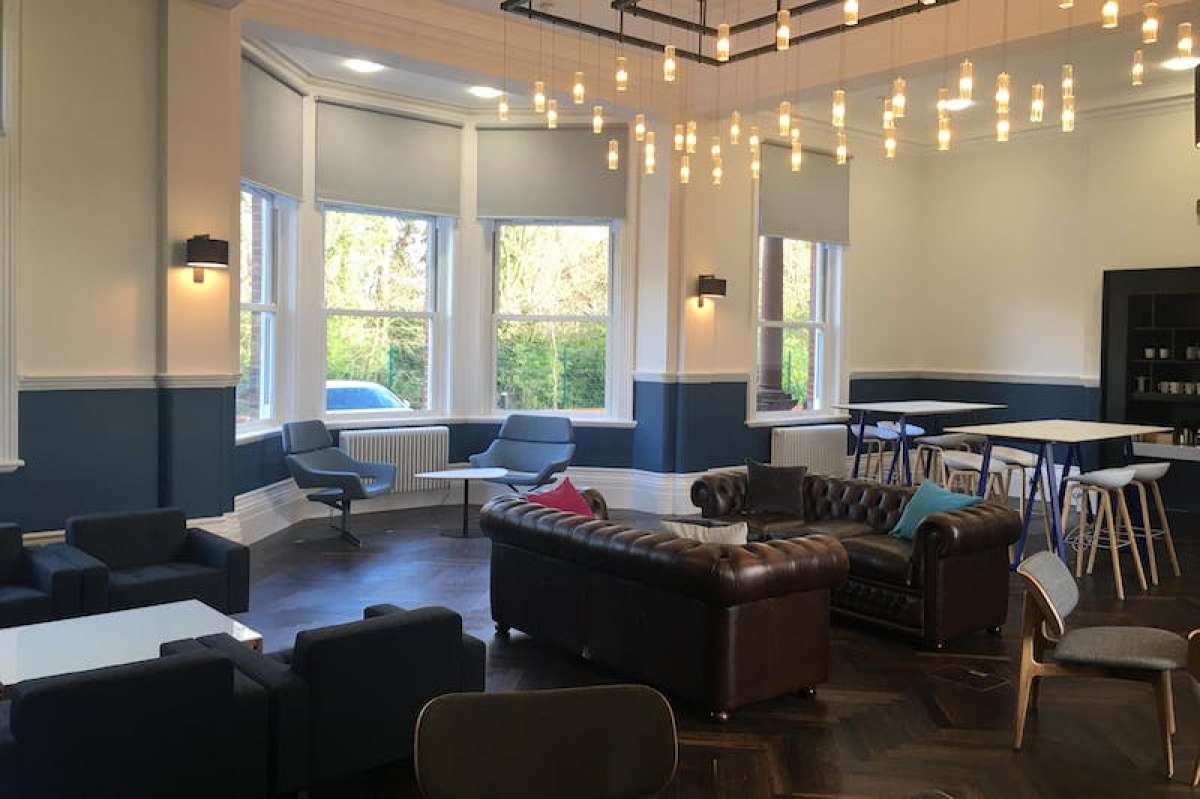 Office in Bordon - photo 3