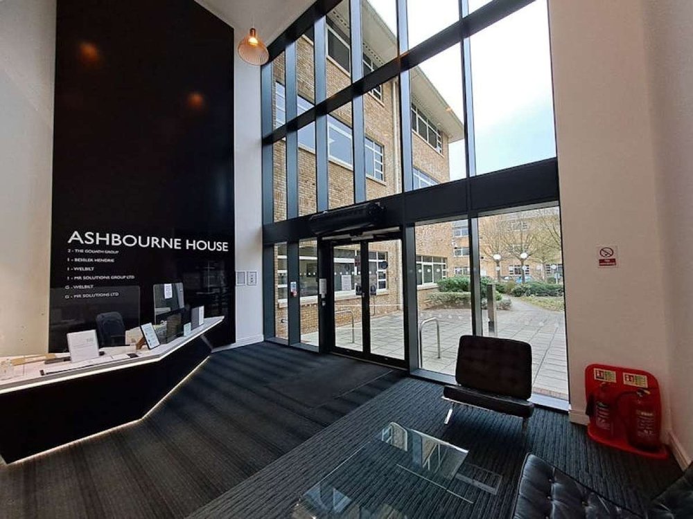 Office in Surbiton - photo 4