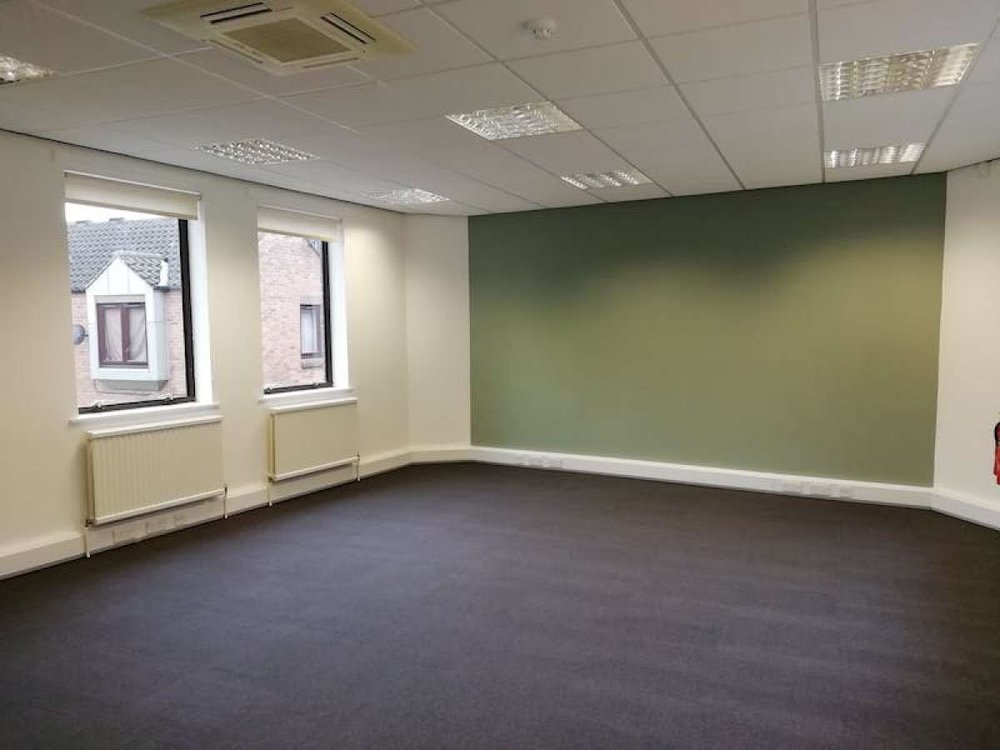 Office in Maidenhead - photo 2