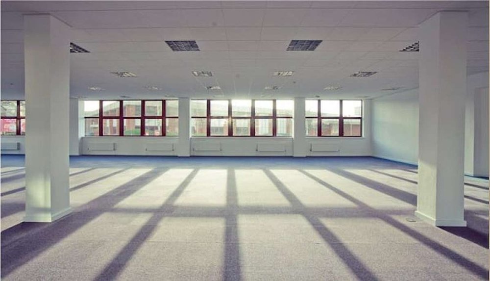 Office in Crawley - photo 4