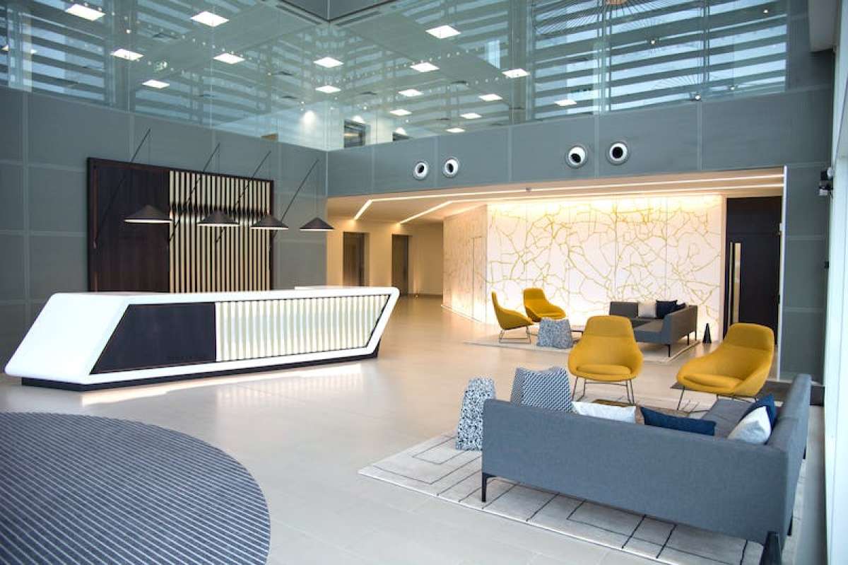 Office in Staines-Upon-Thames - photo 2