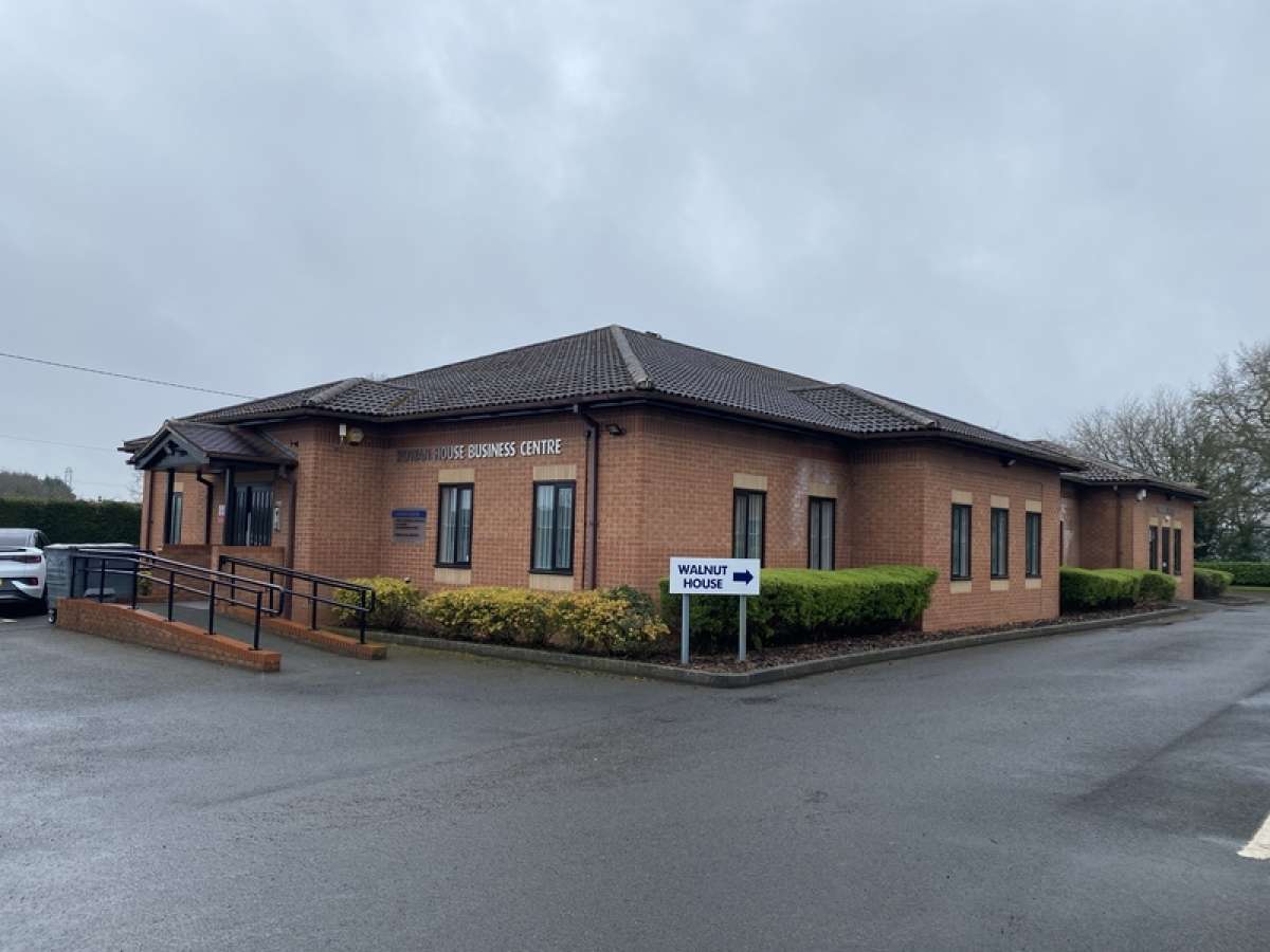 Office in Wolverhampton - photo 2