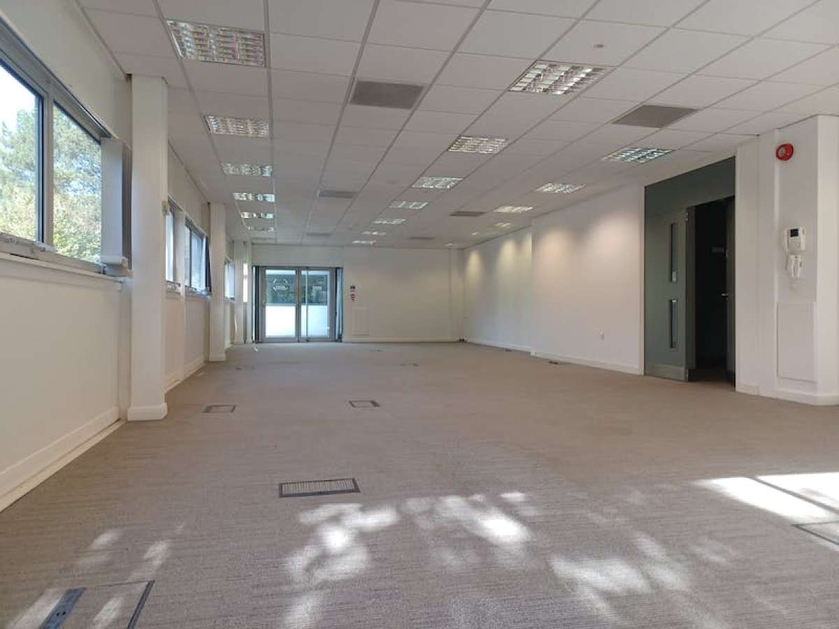 Office in Newbury - photo 4