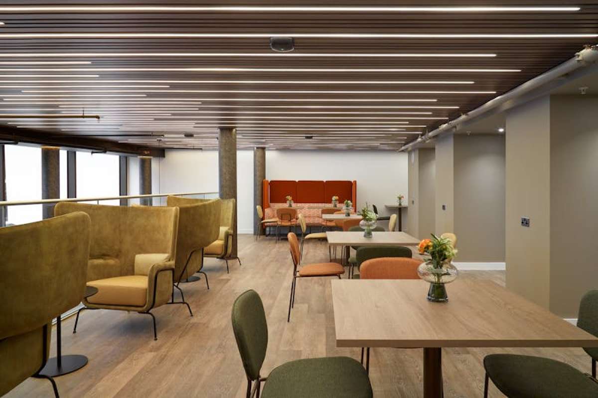 Office in Basingstoke - photo 3