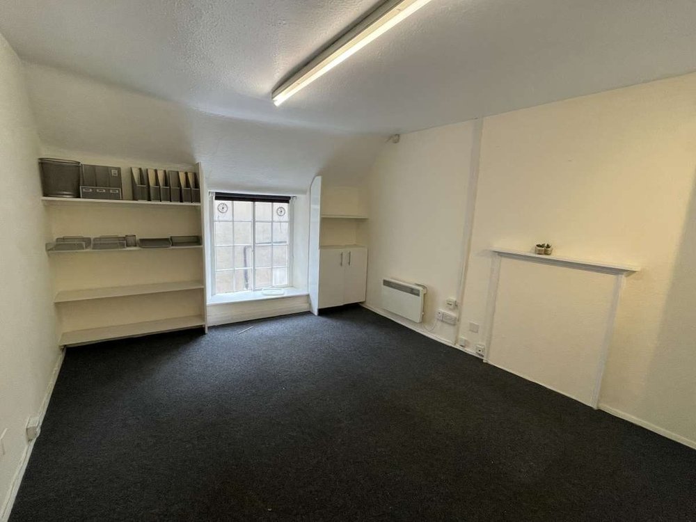 Office in Doncaster - photo 3