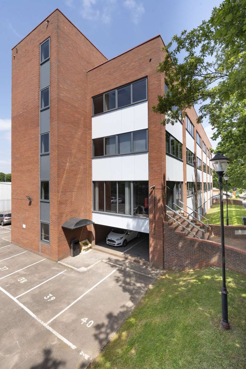 Office in Stevenage - photo 3