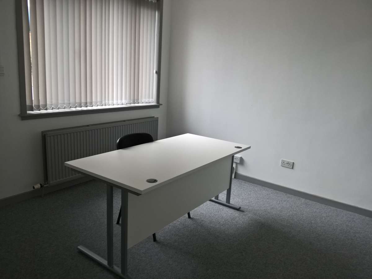 Office in Kilmarnock - photo 4