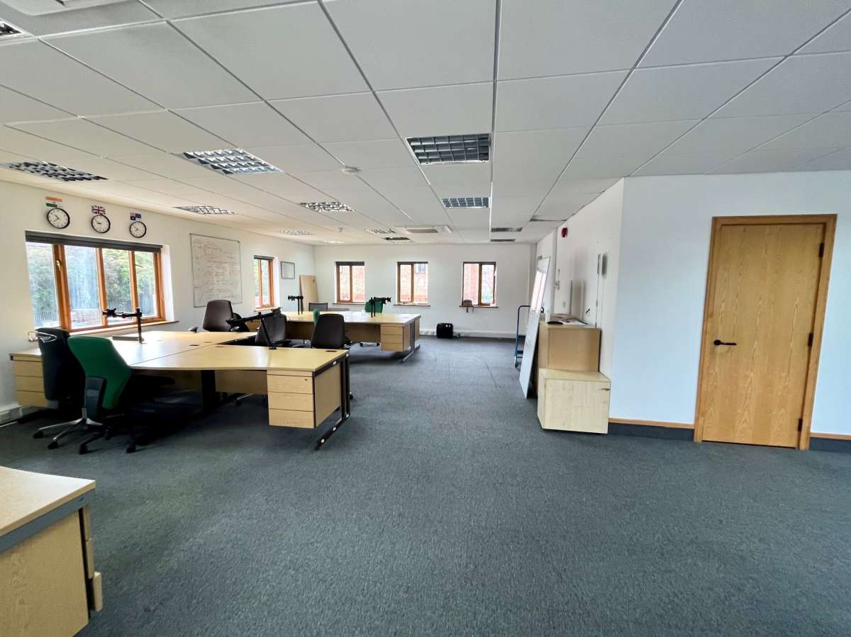 Office in Southampton - photo 3