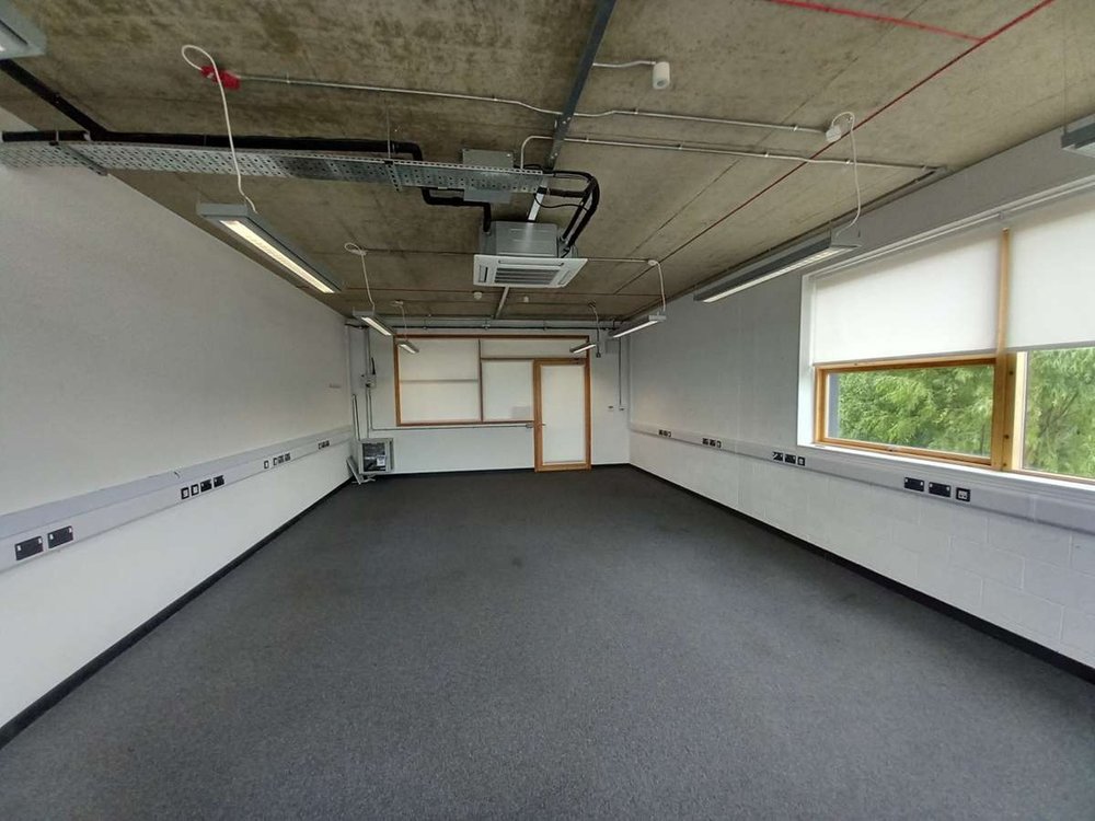 Office in Alconbury - photo 4