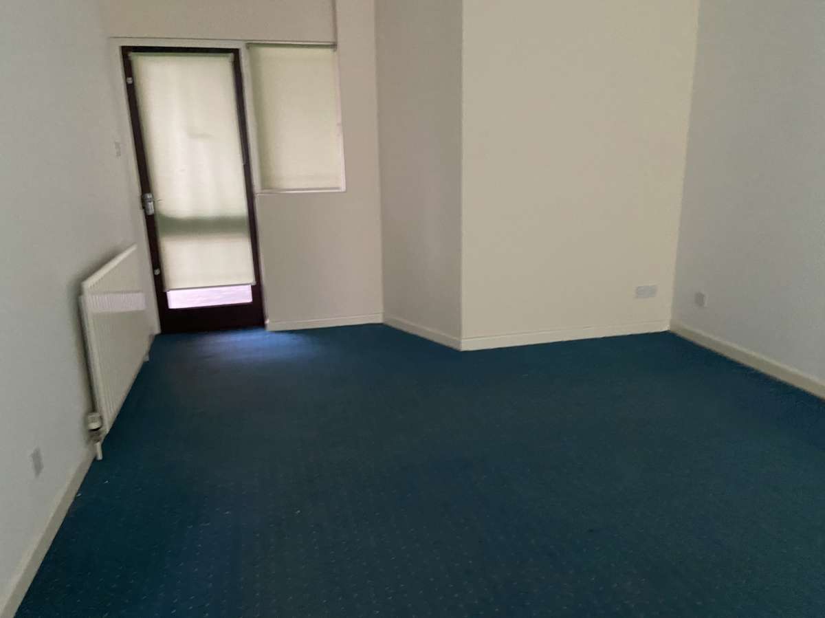 Office in Southampton - photo 3