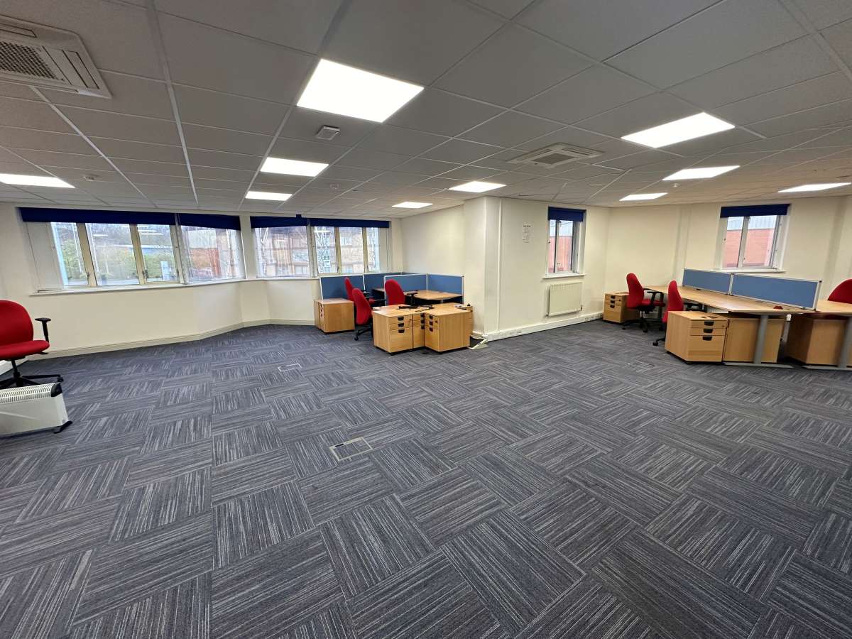 Office in Leicester - photo 2