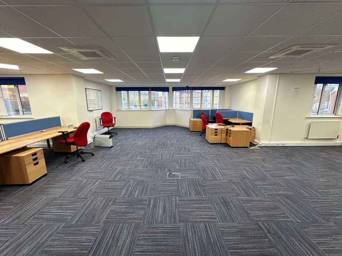 Office in Leicester - photo 3
