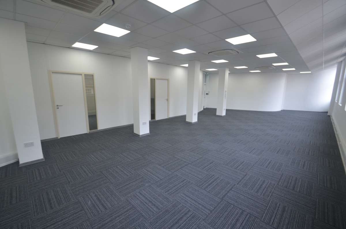 Office in Leicester - photo 3