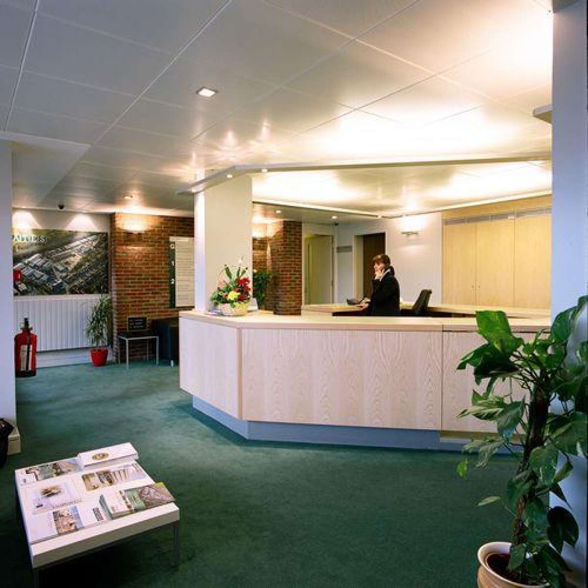 Office in Romford - photo 2