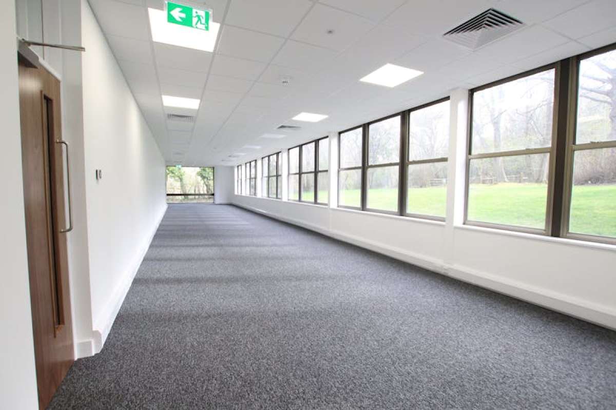 Office in Alton - photo 2