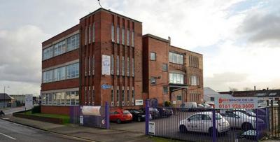 Office in Altrincham - photo 4